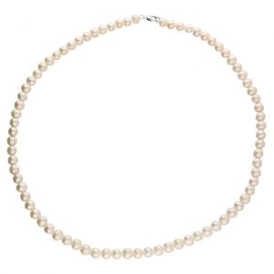 freshwater pearl necklet